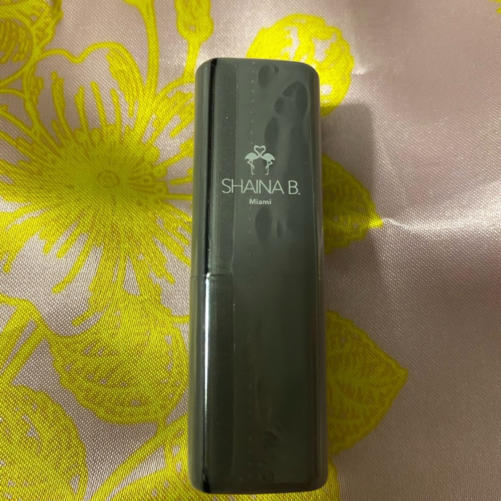 🆕Shaina B. Miami|Lipstick in Habiscus Island